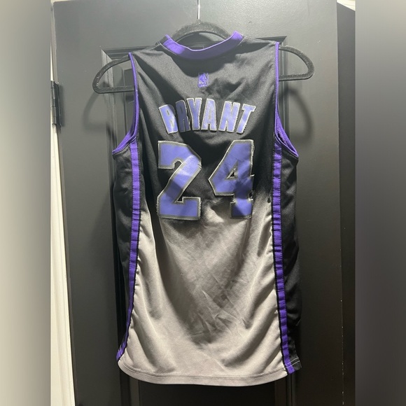 Kobe Bryant Limited Edition Kids Jersey - Picture 2 of 4